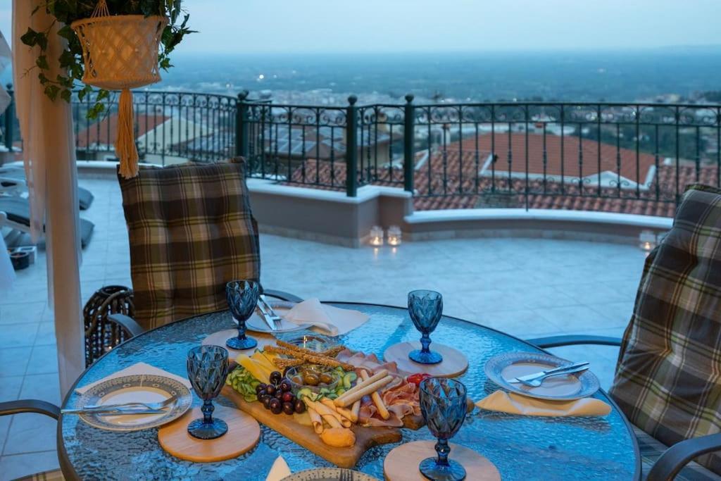 Appartamento Amazing View With Huge Balcony Veria  Esterno foto