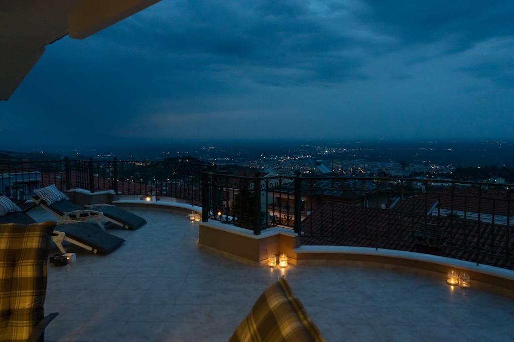 Appartamento Amazing View With Huge Balcony Veria  Esterno foto